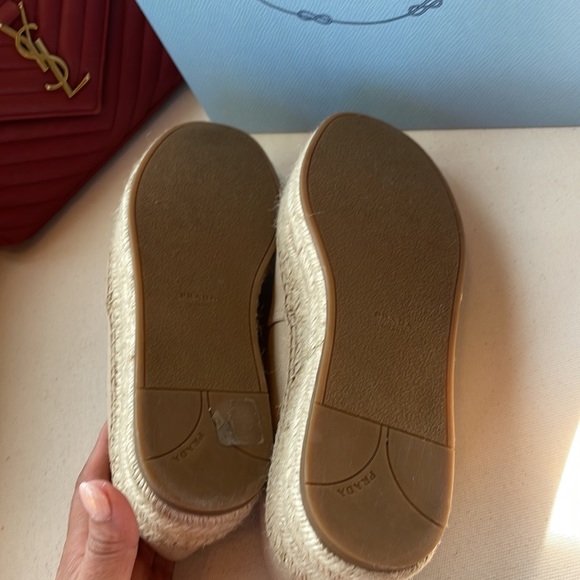 Prada - Picture 5 of 10